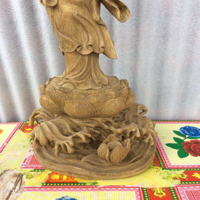 匠心獨運，禪意盎然——海南沉香木蓮花觀音根雕批發